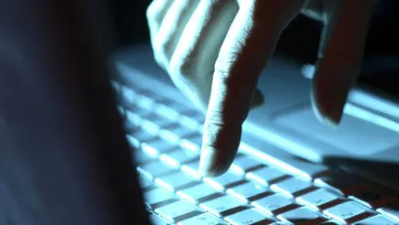 La pandemia non ferma il furto di dati personali sul web: in aumento di quasi il 30% rispetto al 2019. Hai mai pensato ad un servizio di protezione dell’identità digitale?